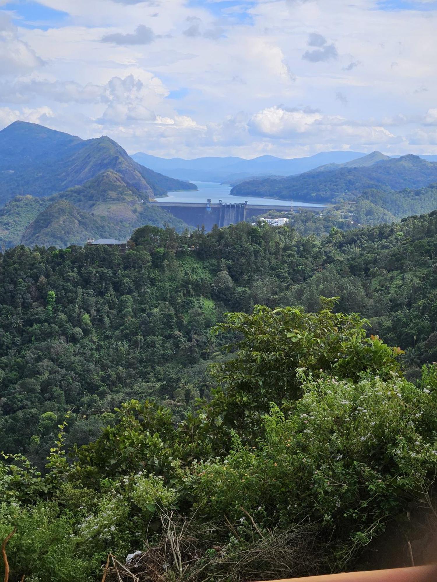 Idukki Dam View Resort Εξωτερικό φωτογραφία
